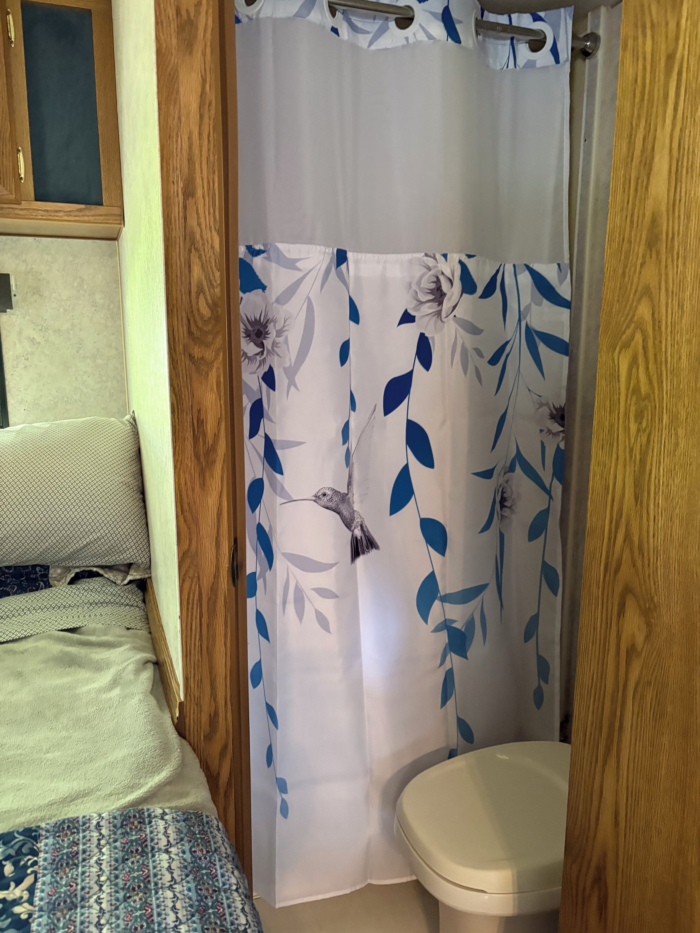 1 slaapkamer, een strijkplank/strijkijzer, wifi, beddengoed