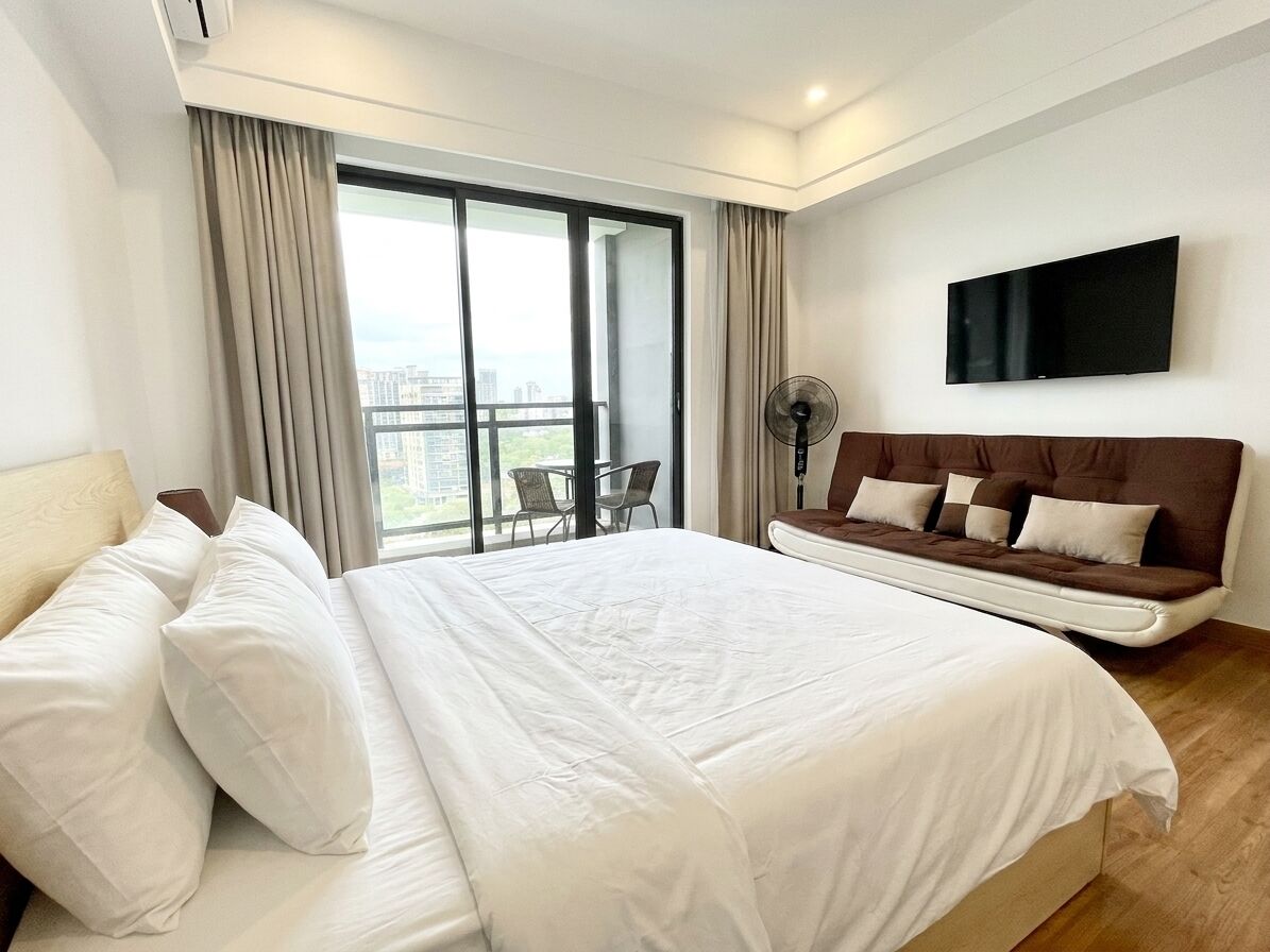 Premium Apartment, 1 Queen Bed with Sofa bed, Kitchen, Partial Sea View | 1 bedroom, free WiFi, bed sheets