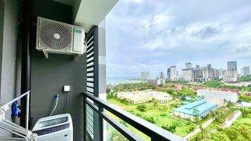 Premium Apartment | Balcony