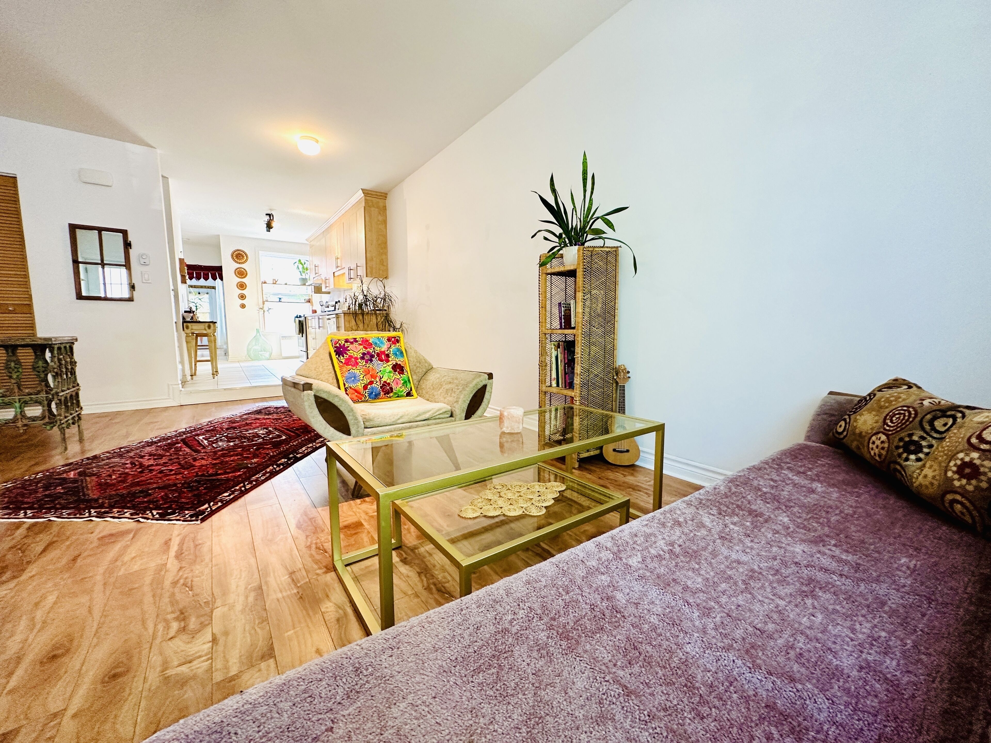 Luminous Garden Apartment in the Heart of Mile-Ex