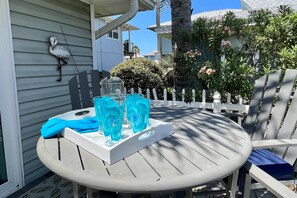 Outdoor dining - Steps to Sand, HEATED Pool, Private Access, Deck, Grill, Walk to Restaurants, $300 in Free Tickets! (St. Augustine)
