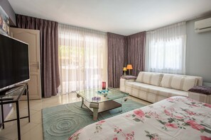 4 chambres, fer et planche à repasser, Wi-Fi gratuit, draps fournis