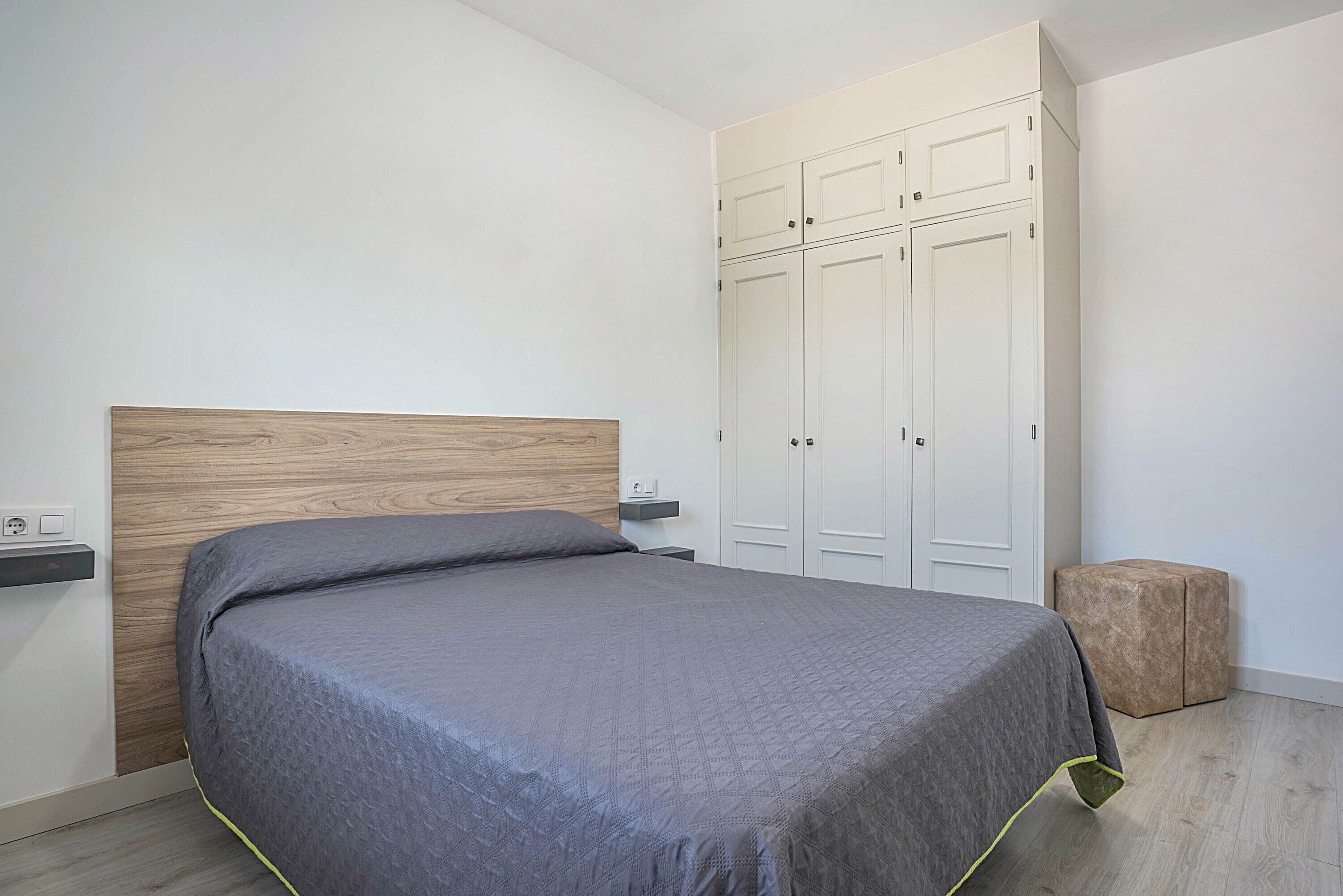 2 chambres, fer et planche à repasser, Wi-Fi gratuit, draps fournis