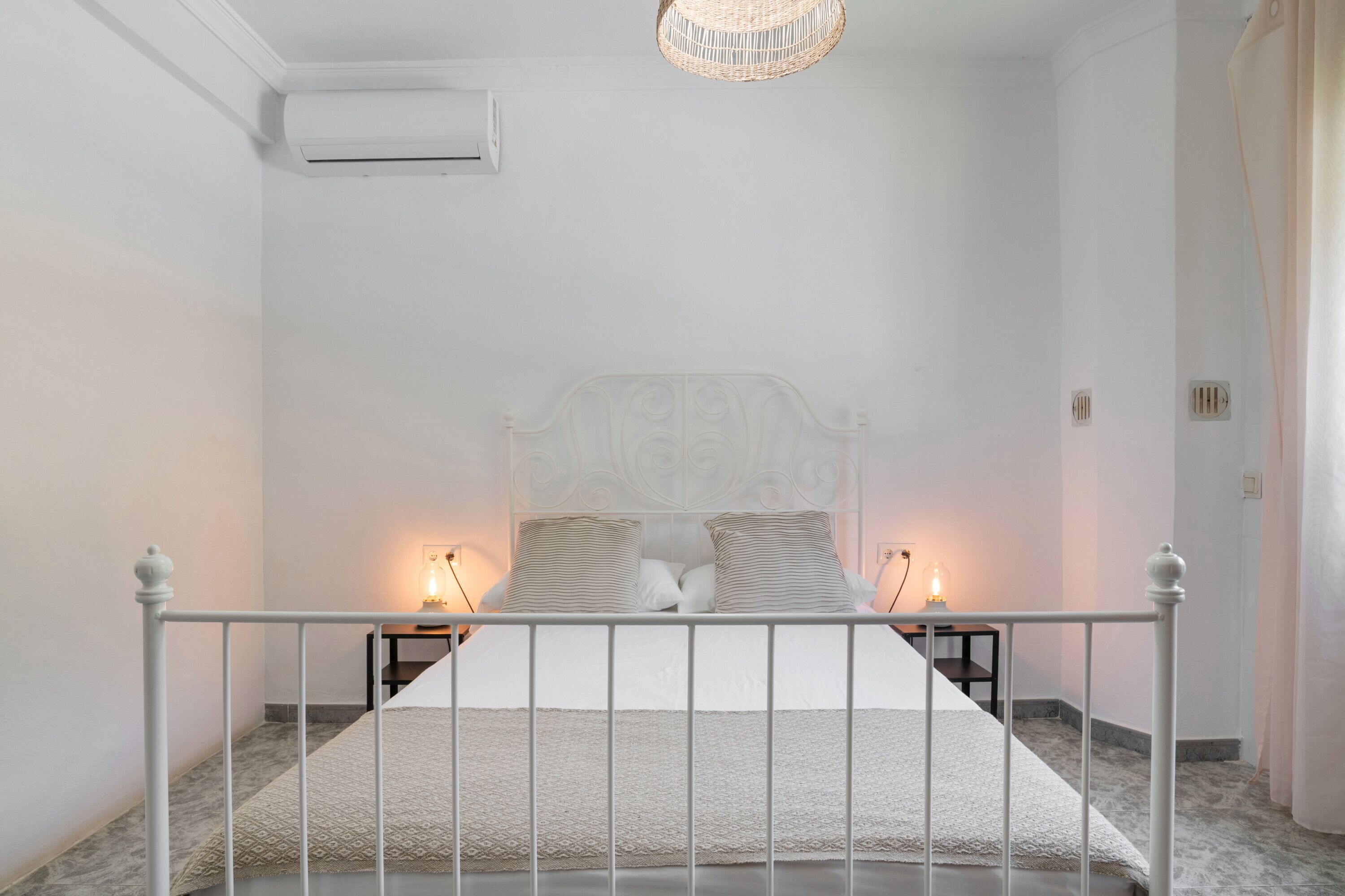 5 chambres, fer et planche à repasser, Wi-Fi gratuit, draps fournis