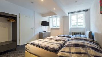 1 camera, ferro/asse da stiro, culla da viaggio, Wi-Fi