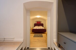 3 bedrooms, iron/ironing board, WiFi