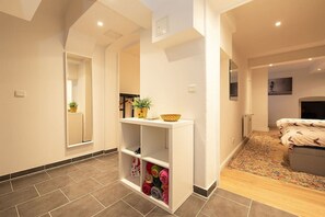 3 bedrooms, iron/ironing board, WiFi
