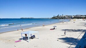 Beach nearby - Beachfront Choices - Beach, Lagoon, Spa ZE1 (Sunshine Coast)