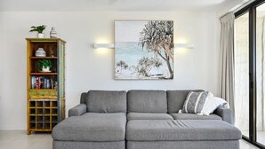 Unclassified image, 5 of 22, button - Alexandra Headland Beach - Stunning Views ZF9 (Sunshine Coast)