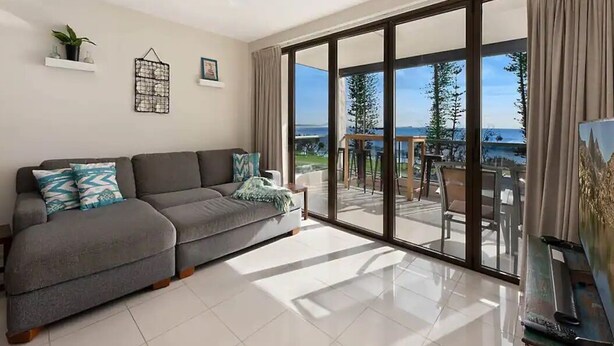 Unclassified image, 1 of 22, button - Alexandra Headland Beach - Stunning Views ZF9 (Sunshine Coast)