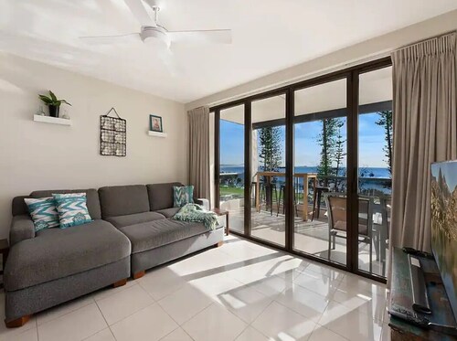 Alexandra Headland Beach - Stunning Views ZF9