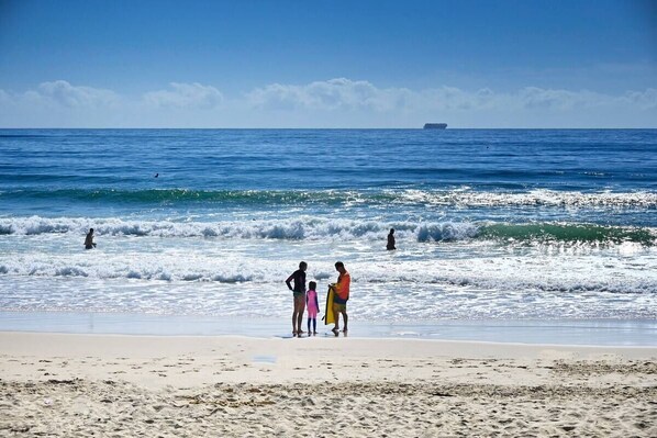 Beach nearby - Lovely Beach House -Amazing Location, Pets - ZB9 (Sunshine Coast)