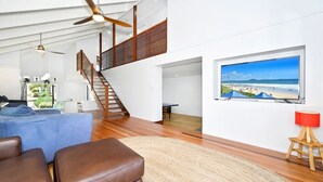 Unclassified image, 3 of 29, button - Mooloolaba Escape / Waterfront Luxury Living (Sunshine Coast)