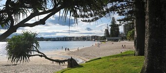 Location is Everything - Shops, Beaches, Views ZG3