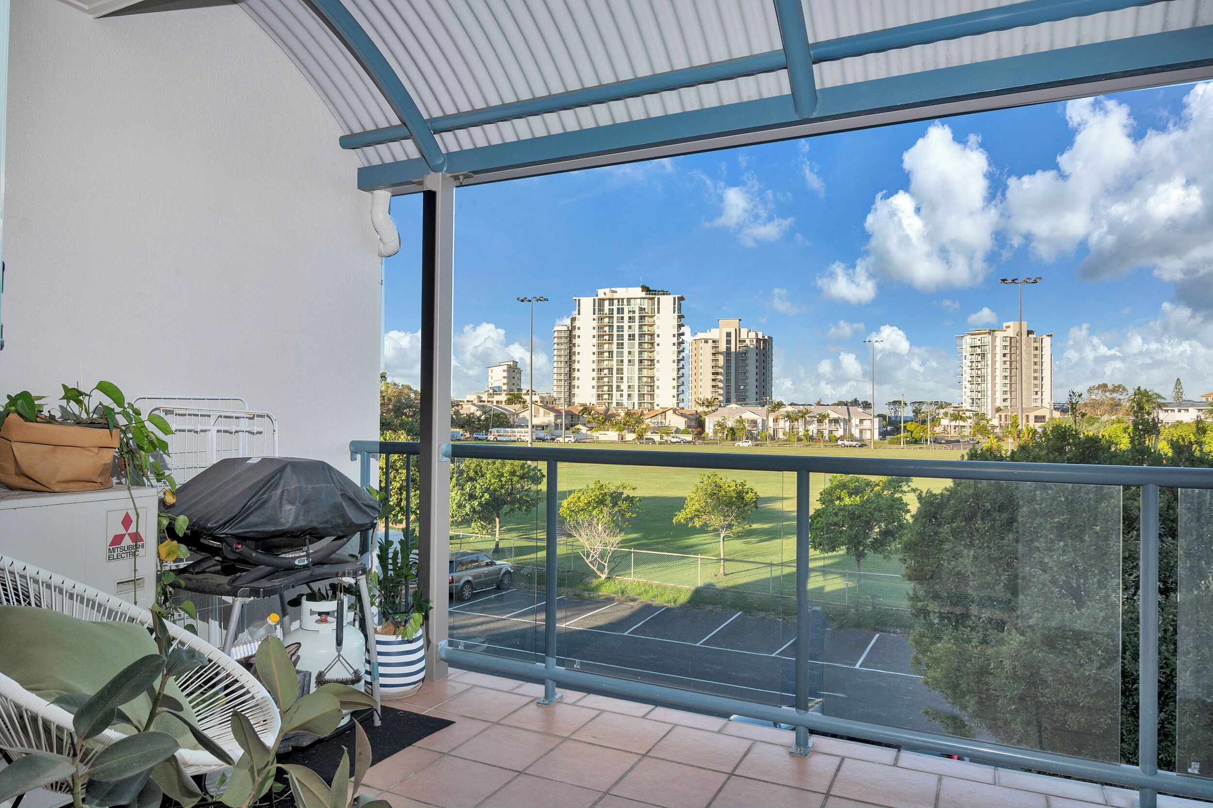Maroochydore Beach, Park, Cafes, 4 Guests - ZB3