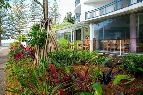 Luxury Pumicestone Cottage - Beach Charm - ZA7