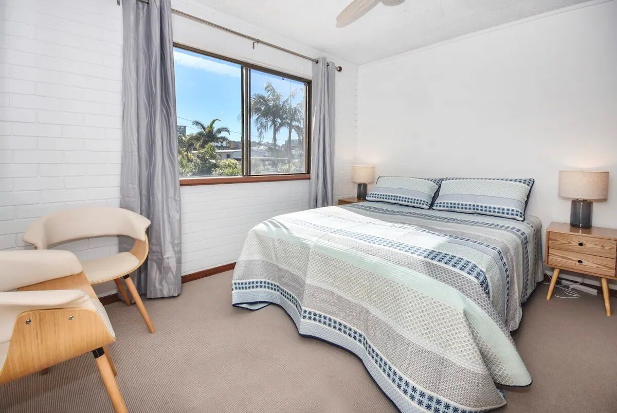 2 slaapkamers, een strijkplank/strijkijzer, gratis wifi, beddengoed