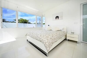 3 habitaciones, tabla de planchar con plancha y wifi gratis