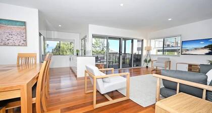 Spacious New 2 bedroom Kings Beach Townhouse ZF2