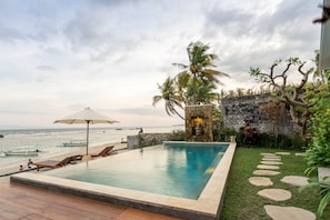 Outdoor pool - Utama Villas Beach Front Candidasa (Manggis)