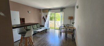 Appartement cosy en duplex avec jardin et cuisine à Trianon