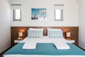 4 chambres, fer et planche à repasser, Wi-Fi, literie fournie