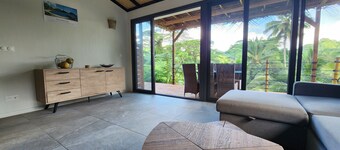Villa Naturea, central A/C, 2 bedrooms and 2 bathrooms, tropical forest view