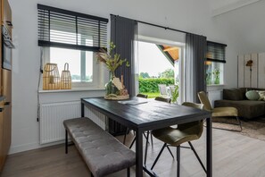 Dining - Nice holiday home with terrace (Kerkdriel)