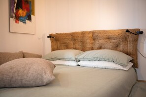 1 bedroom, WiFi, bed sheets - CALEFATI UP A FEW STEPS FROM THE CITY CENTER (Bari)