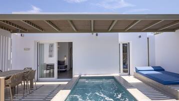 PYRGOS Grand Apartment, Private Pool | Terrace/patio
