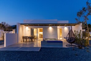 PYRGOS Grand Apartment, Private Pool | 露台