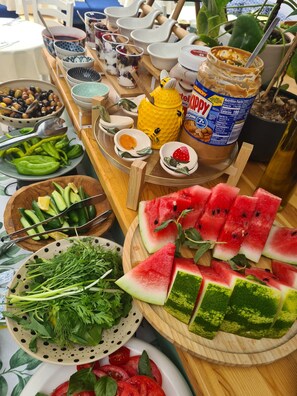Daily continental breakfast for a fee
