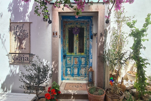 تفاصيل الفندق من الخارج