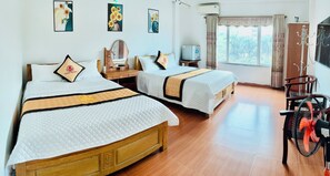 Soundproofing, free WiFi, bed sheets - Vân Anh Hotel (Hanoi)