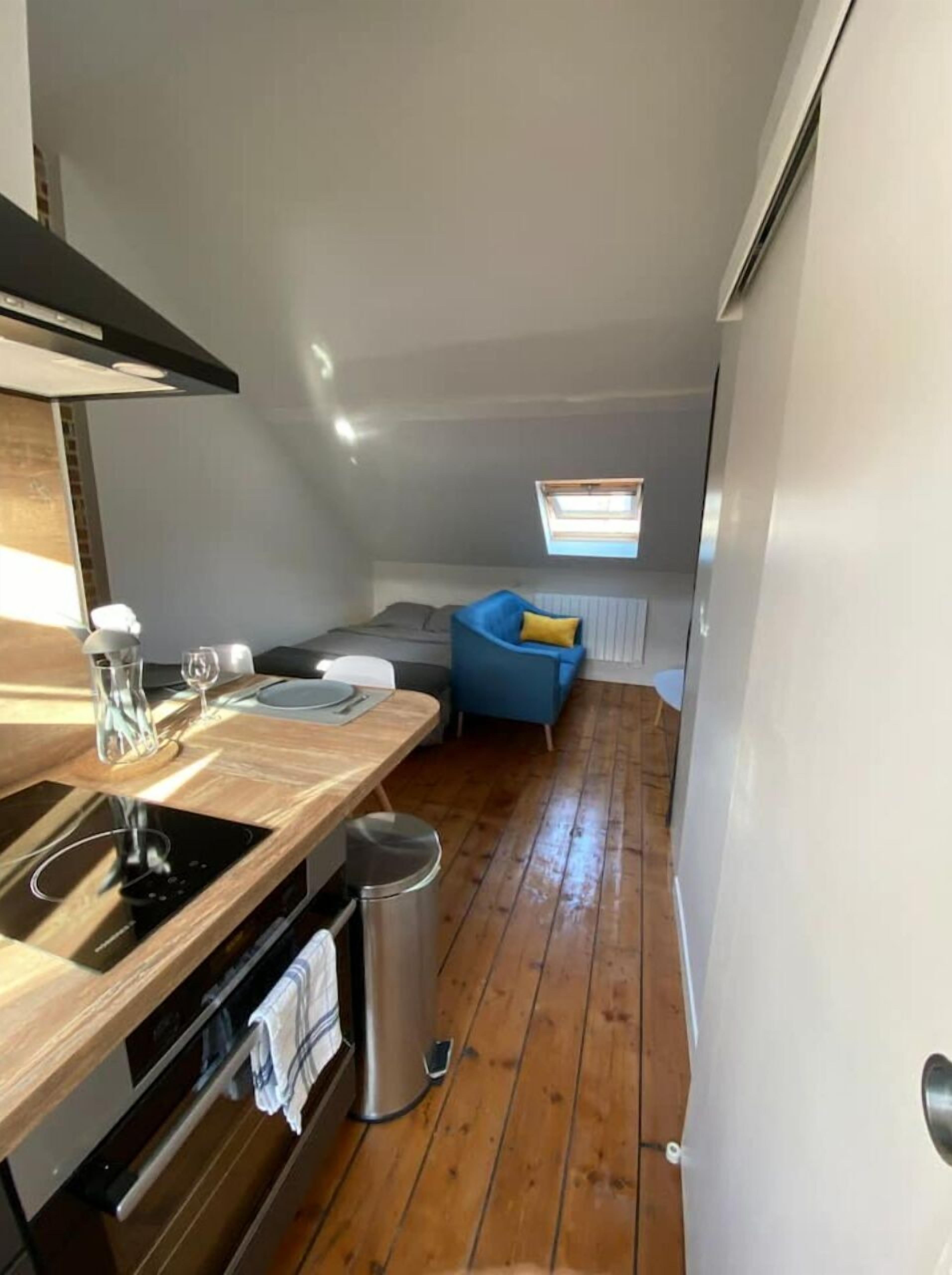 Nice studio at the foot of St Pierre park