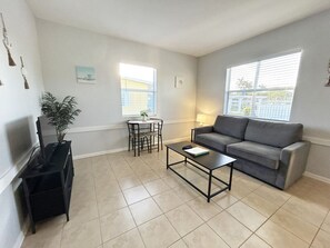 Smart TV, offices - Cottage Home by Beaches, Golf & More! Heated Pool! (Fort Myers)