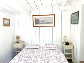 7 chambres, fer et planche à repasser, Wi-Fi gratuit