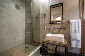 Apartment | Bathroom