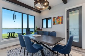 Dining - Lake views only 45 mins from Dallas (Kemp)