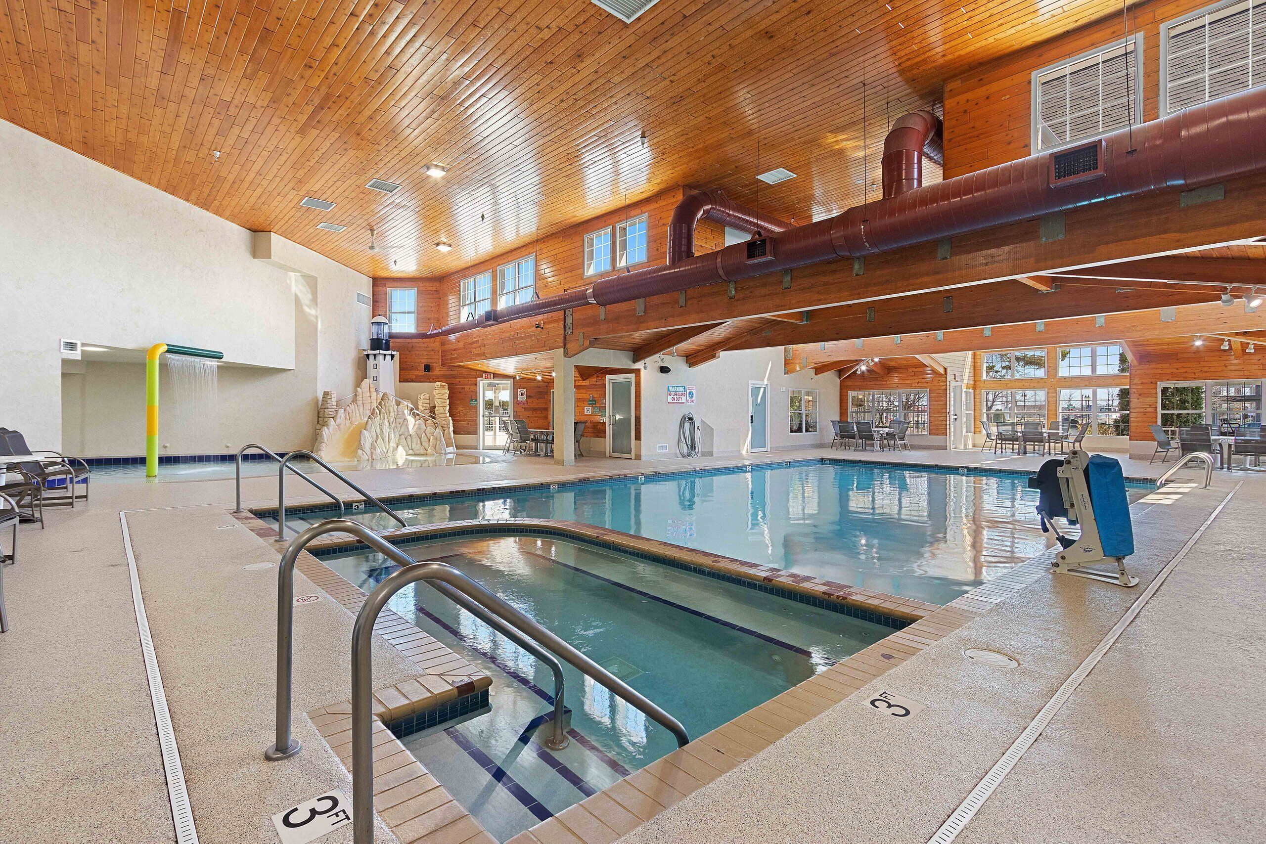 Waterfront Condo with Jetted Tub and Pool Access