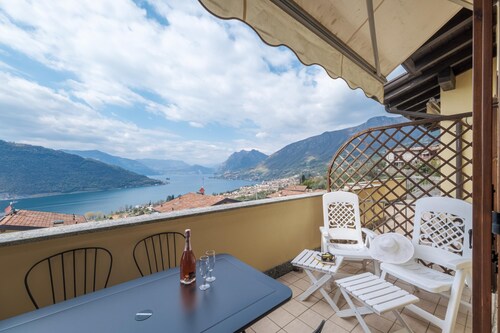 De Gasperi 14 in Sale Marasino