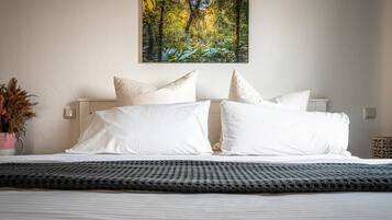 2 soverom, skrivebord, wi-fi (inkludert) og sengetøy