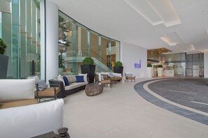 Lobby - Beachfront 2 Bedroom Apartment in Surfers Paradise (Surfers Paradise)