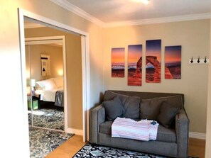 1 chambre, fer et planche à repasser, Wi-Fi gratuit, draps fournis