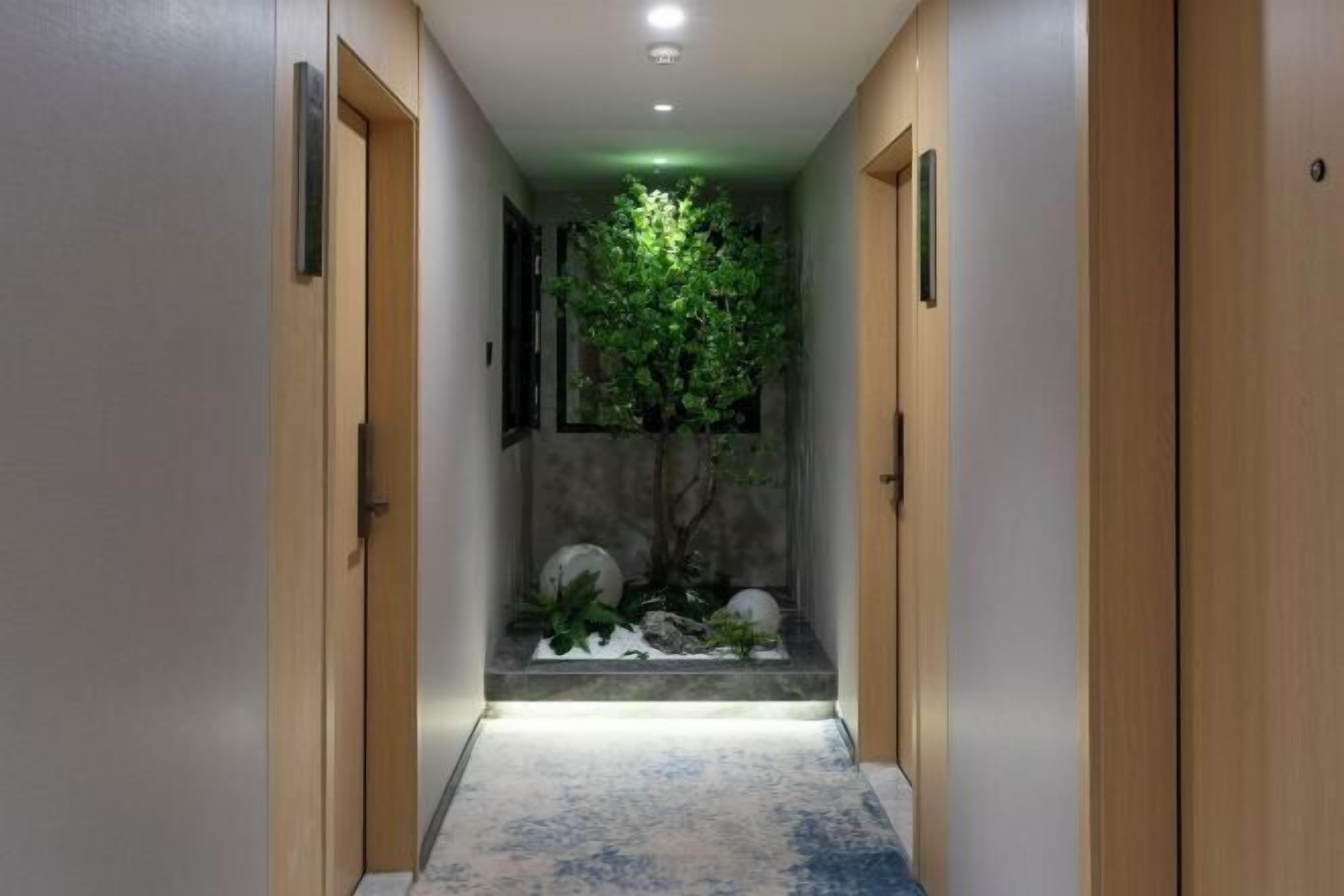 المنشأة من الداخل