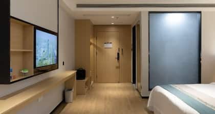 Longhai Shanghao Huating Holiday Hotel