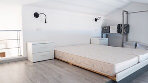 1 bedroom, iron/ironing board, bed sheets - Pier 2 Porto Ottiolu Rentals sea view beach 100mt (Porto Ottiolu)