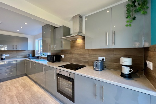 Family Cottage | Private kitchen | Toaster