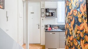 Coffee/tea maker, fridge, microwave, stovetop - [Mini Loft Milano-Buenos Aires] WiFi-Netflix-Metro (Milano)