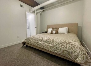 1 bedroom, iron/ironing board, travel cot, free WiFi